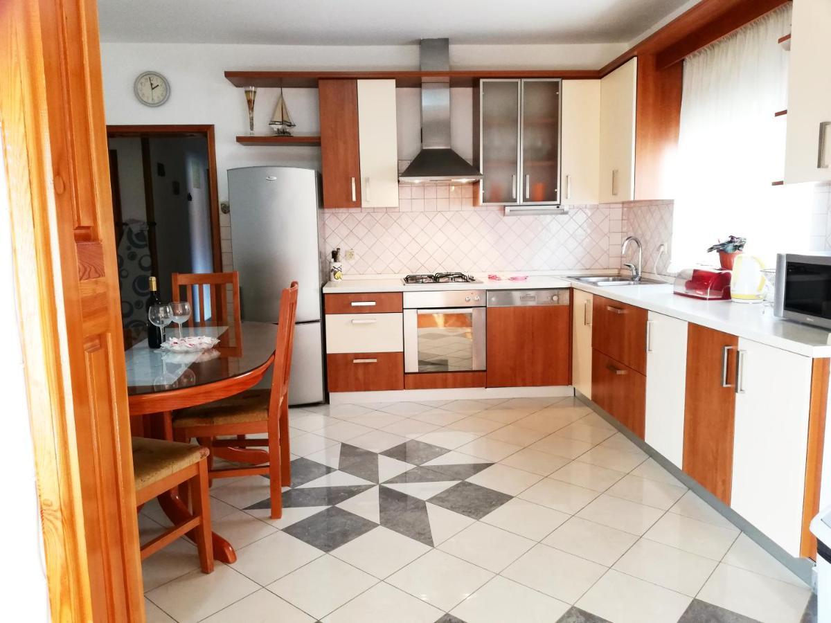 Apartment Brala Posedarje Luaran gambar