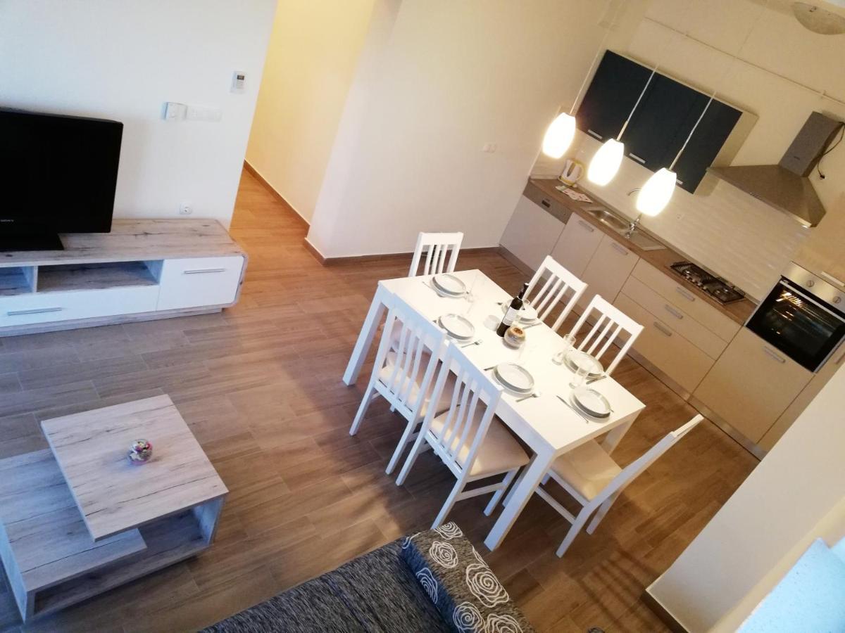 Apartment Brala Posedarje Luaran gambar